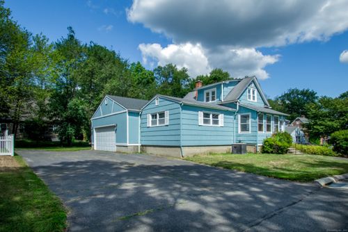 19 Walnut Ave, Trumbull, CT, 06611-3509 | Card Image