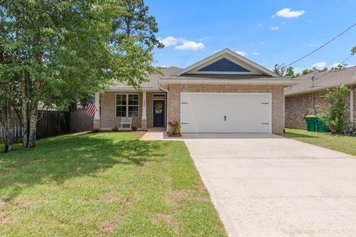1900 Quince Ave, Niceville, FL, 32578-3649 | Card Image