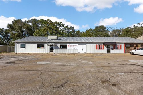 1054 W Madison St, Washington, IA, 52353-1601 | Card Image