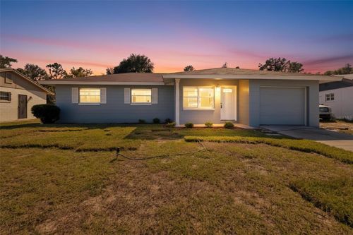 30 W Hammon Dr, Apopka, FL, 32703-7583 | Card Image