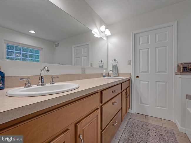 2416 Crow Foot Dr, House other with 3 bedrooms, 3 bathrooms and null parking in AUBURN PA | Image 16