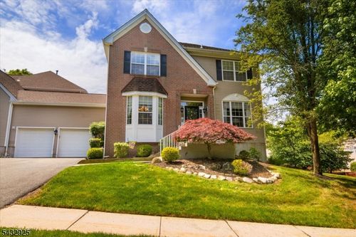 11 Queens Ln, Wayne, NJ, 07470-1924 | Card Image