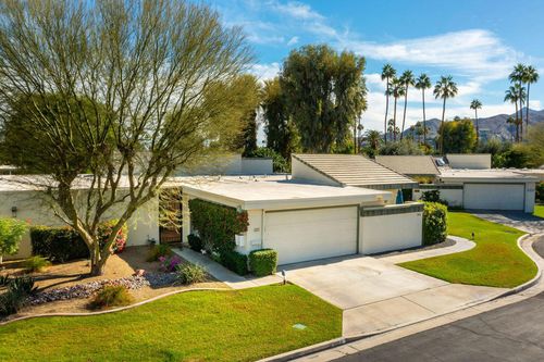 1004 Saint Thomas Cir, Palm Springs, CA, 92264-8556 | Card Image