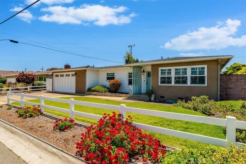 923 Farroll Ave, Arroyo Grande, CA, 93420-4202 | Card Image