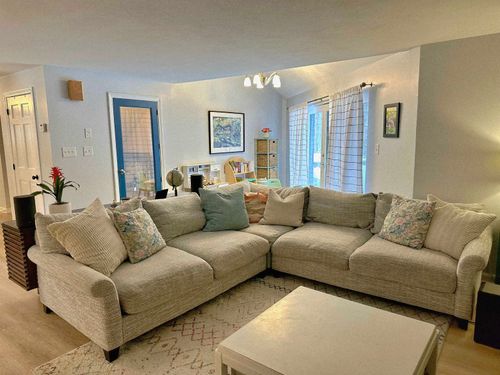 unit-5-153 Coffin Rd, Epping, NH, 03042-2345 | Card Image