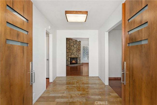 Entry way | Image 6