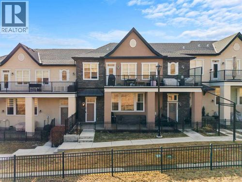 109 Cranbrook Villas Se, Calgary, AB, T3M1Z3 | Card Image
