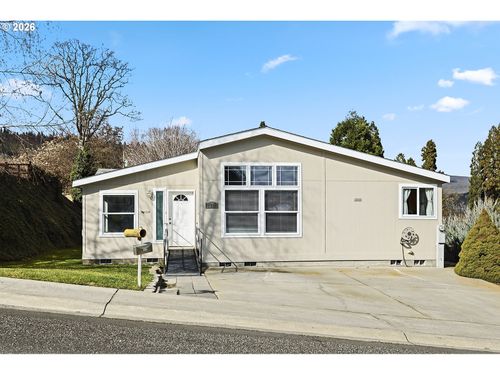 1213 Verdant St, The Dalles, OR, 97058-4266 | Card Image