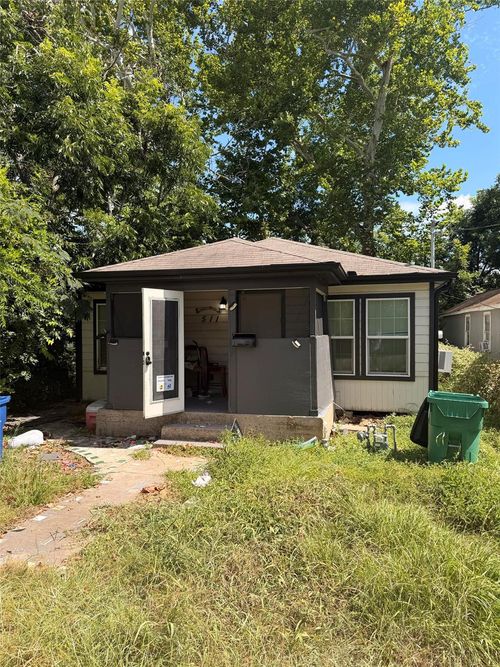 511 W Orange St, Angleton, TX, 77515-5926 | Card Image