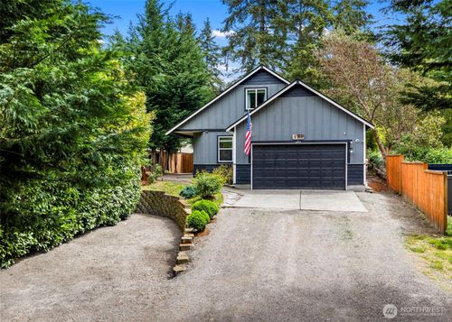 511 Ne Barbara Boulevard, Belfair, WA, 98528 | Card Image
