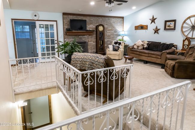 2512 Holliday St, House other with 3 bedrooms, 2 bathrooms and null parking in Plainview TX | Image 6