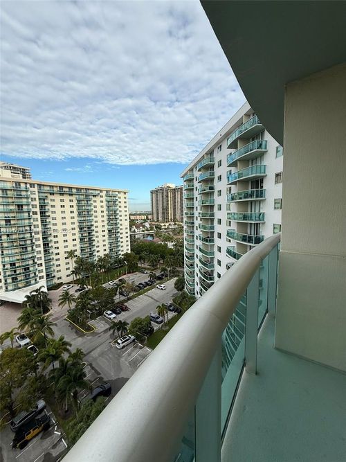 1209-19380 Collins Ave, Sunny Isles Beach, FL, 33160-2237 | Card Image