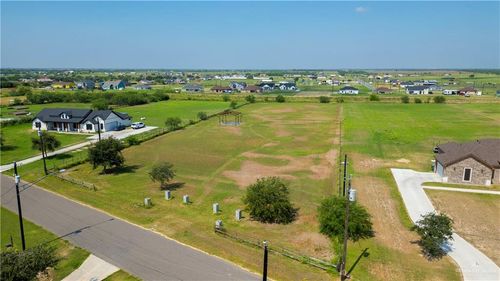 23113 Oak Knoll Dr, Monte Alto, TX, 78538-3582 | Card Image