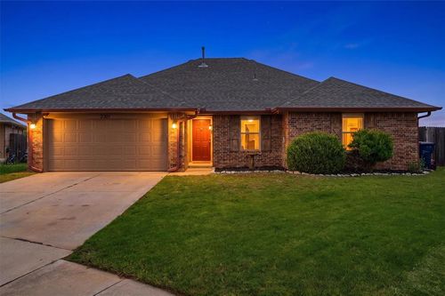 2301 Nw 176th St, Edmond, OK, 73012-7125 | Card Image