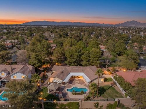 9 Quail Run Rd, Henderson, NV, 89014-2146 | Card Image