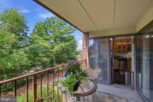 201-106 Roberts Ln, ALEXANDRIA, VA, 22314-4621 | Card Image