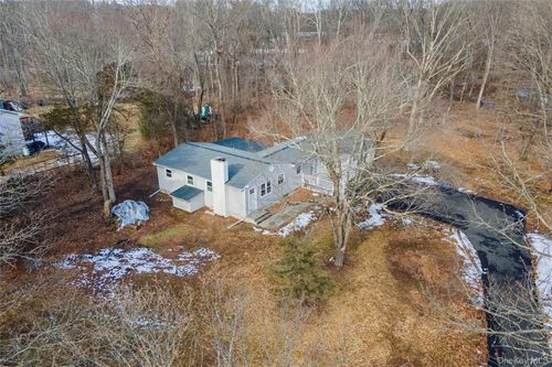 107 Oak Ridge Rd, Hopewell Junction, NY, 12533-5301 | Card Image
