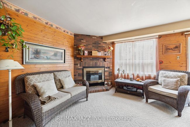 24 Large Cres, House other with 3 bedrooms, 3 bathrooms and 1 parking in Ajax ON | Image 12