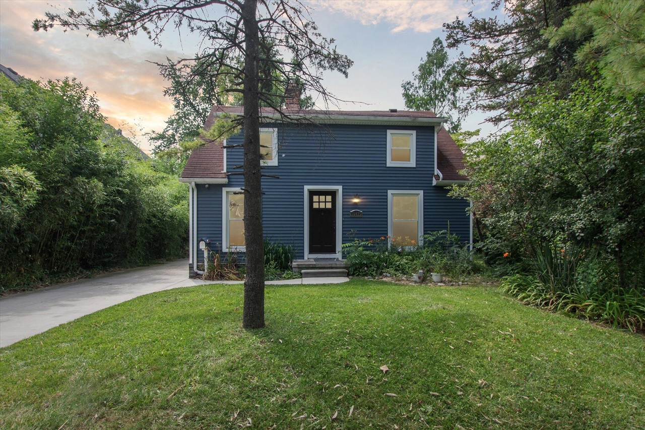 Fairfax St, Southfield, MI 48076