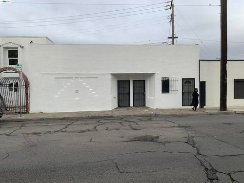 11070 San Leandro St, Oakland, CA, 94603-3750 | Card Image