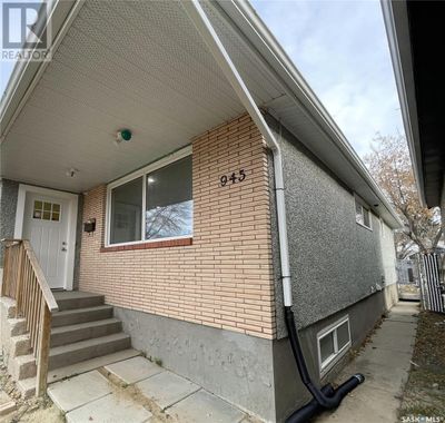 945 Cameron St, House other with 3 bedrooms, 1 bathrooms and null parking in Regina SK | Image 2