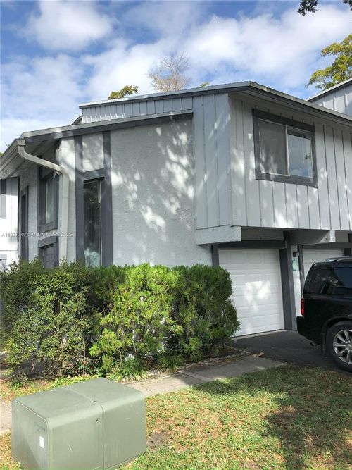 51-e-5946 Nw 21st St, Lauderhill, FL, 33313-7604 | Card Image