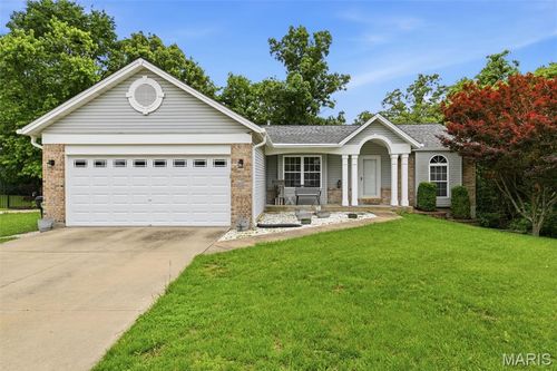 141 Greenstone Dr, Saint Charles, MO, 63303-1510 | Card Image