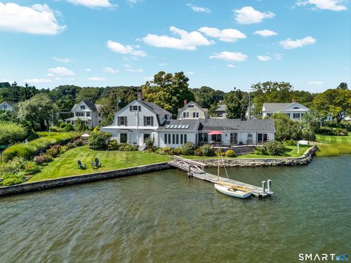 8 Park Pl, Mystic, CT, 06355-1814 | Card Image