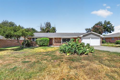 5900 Whitman Ave, Fort Worth, TX, 76133-3633 | Card Image