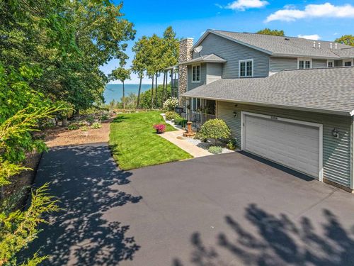 a-5299 Sunset Bluff Drive, GREEN BAY, WI, 54311 | Card Image