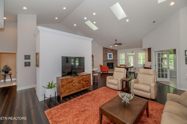 169 Dudi Trl, House other with 3 bedrooms, 3 bathrooms and null parking in Vonore TN | Image 18