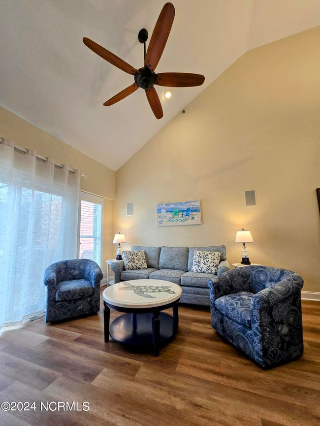 308 - 1111 Cambridge Rd, Condo with 2 bedrooms, 3 bathrooms and 1 parking in Kill Devil Hills NC | Image 4