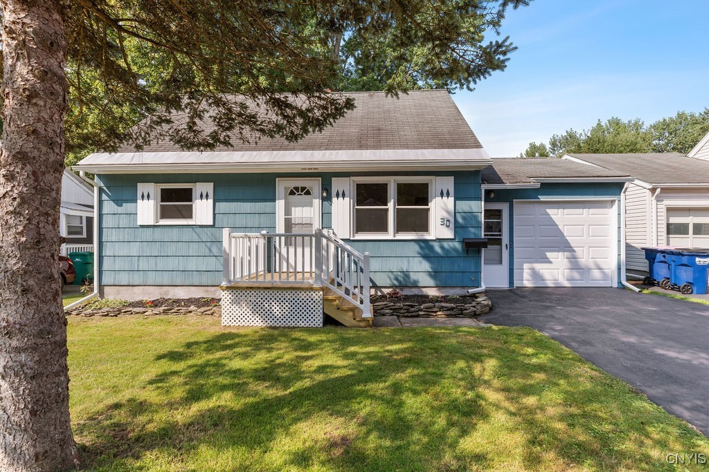 Curtis Ave, Baldwinsville, NY 13027