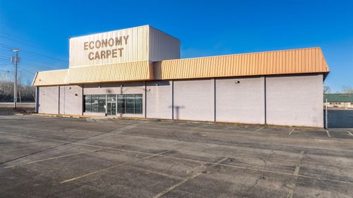 105 Avalon Ave, Muscle Shoals, AL, 35661-2803 | Card Image