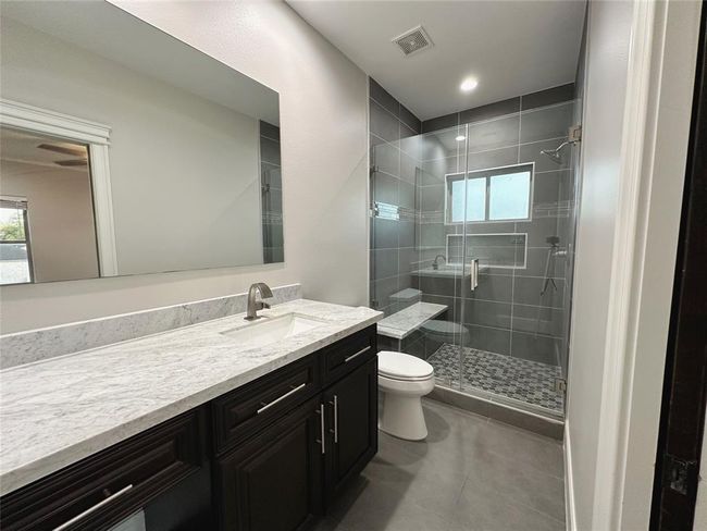Bathroom number 2 | Image 22