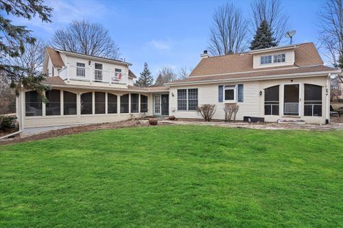 6530878 Beaver Lake Rd, Hartland, WI, 53029-9300 | Card Image