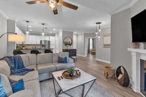apt-102-307 Seven Springs Way, Brentwood, TN, 37027-4898 | Card Image
