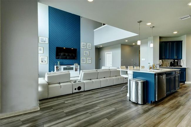 4910 Magnolia Springs Dr, House other with 4 bedrooms, 4 bathrooms and 2 parking in Pearland TX | Image 11