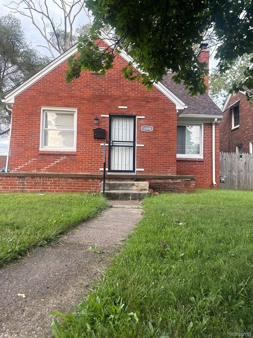 16890 Saint Marys St, Detroit, MI, 48235-3520 | Card Image