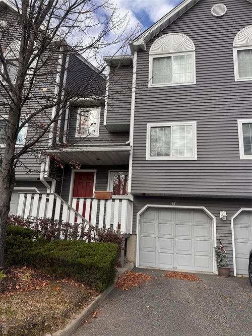 71 Eagle Ridge Way, Nanuet, NY, 10954-1045 | Card Image