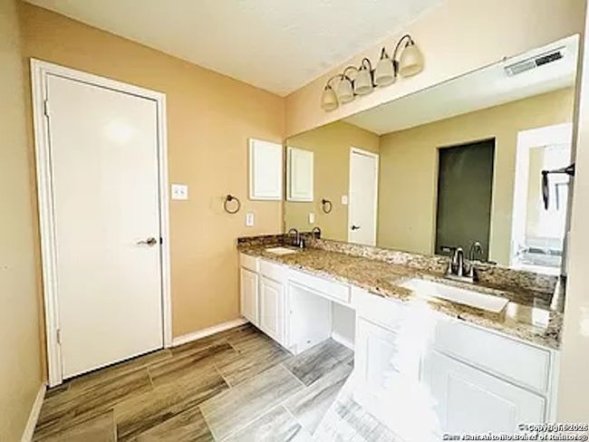 9906 Autumn Dawn, House other with 3 bedrooms, 3 bathrooms and null parking in Converse TX | Image 10