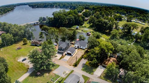 4033 N Denver Ct, Monticello, IN, 47960-7145 | Card Image