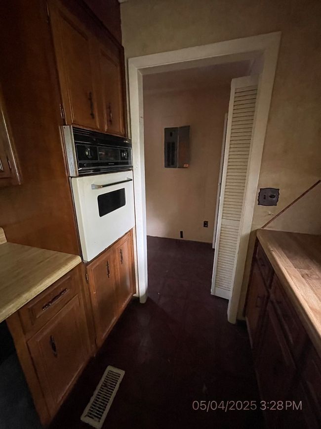 606 Kirby Rd, Home with 3 bedrooms, 2 bathrooms and null parking in Raven VA | Image 34