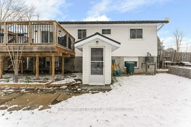 34 Centre St, House other with 4 bedrooms, 2 bathrooms and 3 parking in Newburgh ON | Image 39