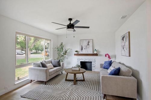 311 Cowell Ave, Manteca, CA, 95336-5905 | Card Image