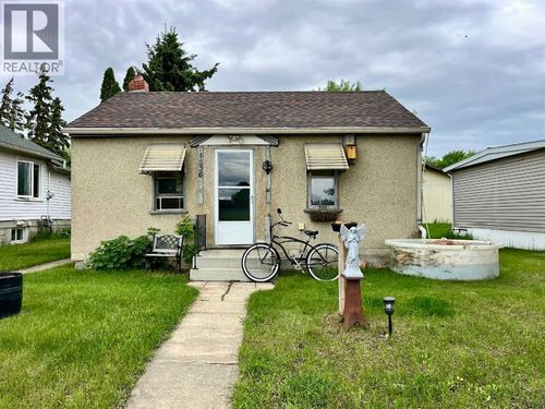 4836 51 Ave, Viking, AB, T0B0B8 | Card Image