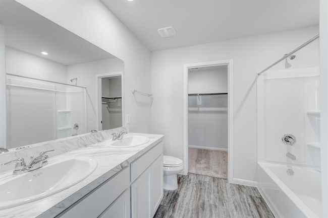 1030 Greenspointe Ave, House other with 5 bedrooms, 3 bathrooms and 2 parking in La Grange TX | Image 31