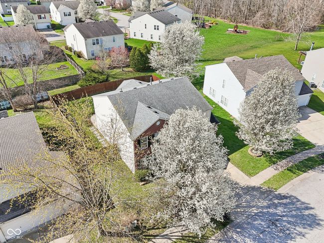 aerial perspective of suburban area | Image 74