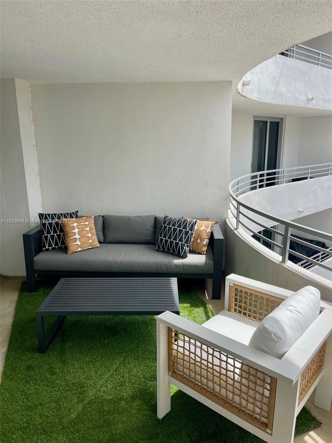APT-6A - 5555 Collins Ave, Condo with 1 bedrooms, 2 bathrooms and null parking in Miami Beach FL | Image 11