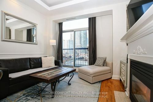 701-8 Wellesley St E, Toronto, ON, M4Y3B2 | Card Image